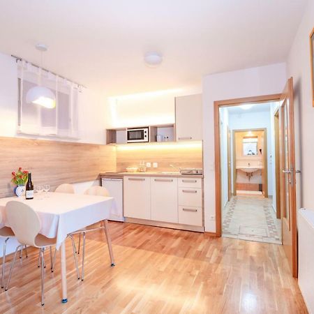 Alp Apartma Radovljica Ngoại thất bức ảnh
