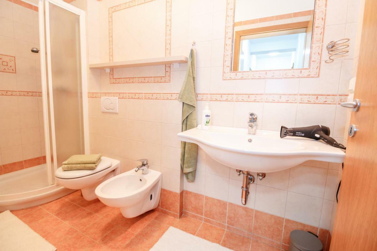 Alp Apartma Radovljica Ngoại thất bức ảnh